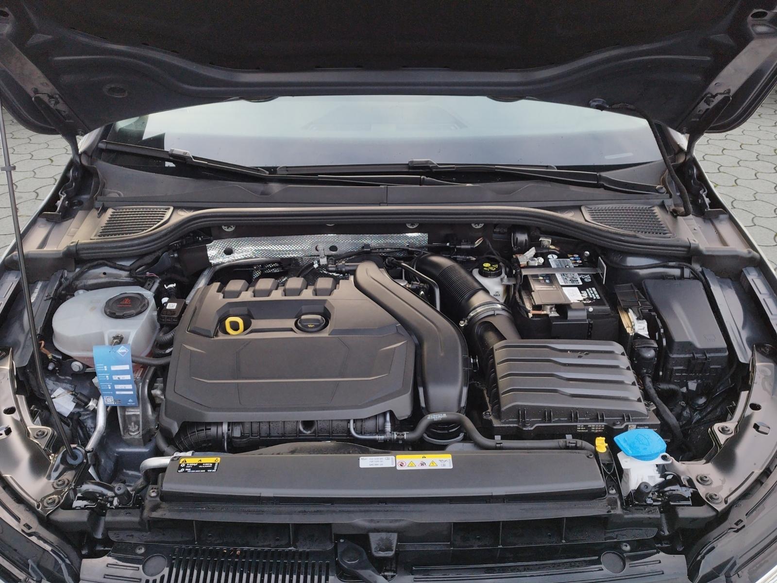 Volkswagen Golf 1.5 TSI Golf VIII Life