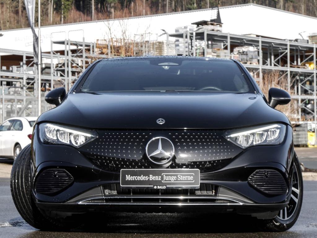 Mercedes-Benz EQE 300 Sedan