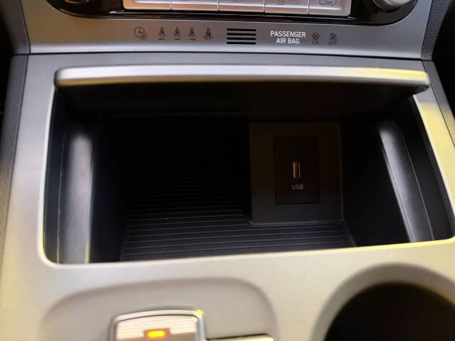 Hyundai Kona 2WD Electric Select