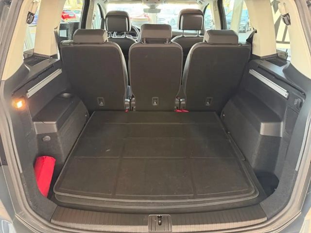 Volkswagen Touran DSG Highline