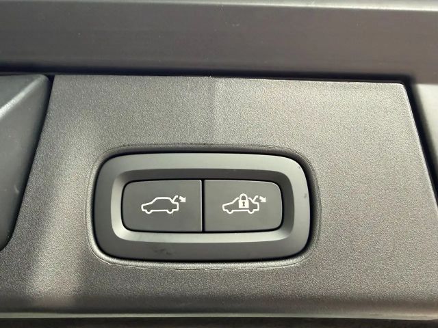 Volvo V90 AWD Dark Plus T6