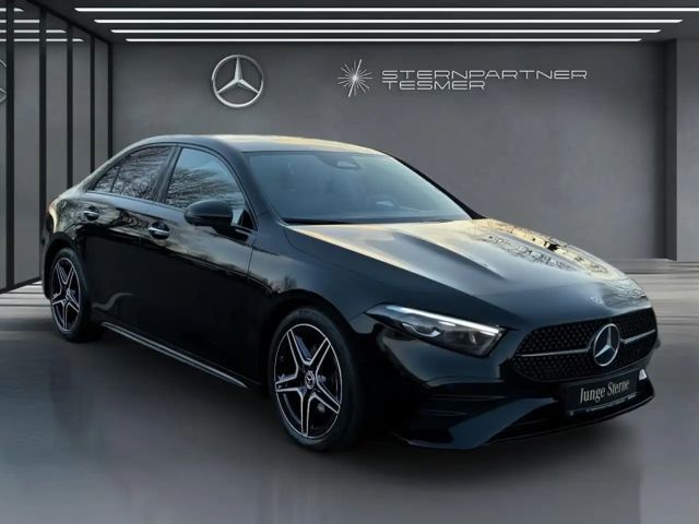 Mercedes-Benz A 180 A 180 d AMG Line
