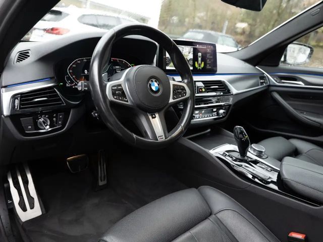 BMW 520 520d M-Sport Touring xDrive