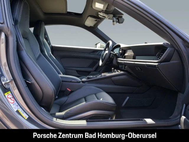 Porsche 992 Carrera Coupé GTS