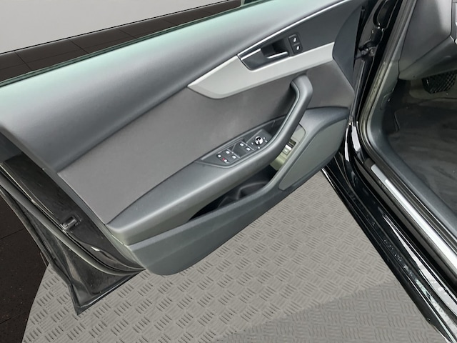 Audi A4 40 TFSI Avant Quattro S-Tronic