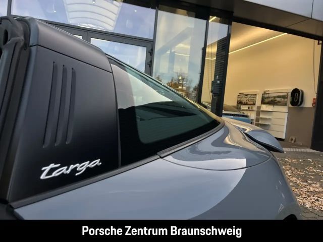 Porsche 992 4 Coupé Targa