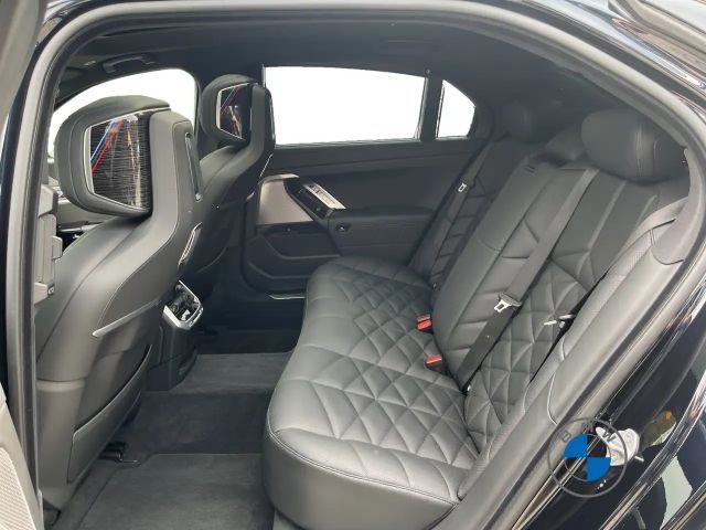 BMW 740 740d M-Sport Sedan xDrive