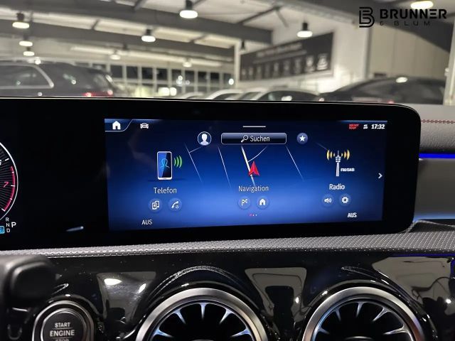 Mercedes-Benz CLA 180 AMG Line Coupé