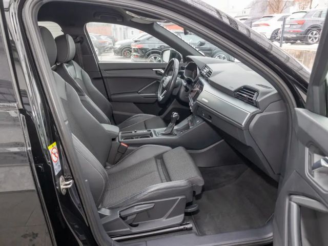 Audi Q3 35 TFSI S-Line