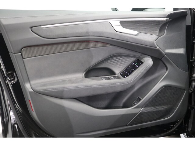 Audi A6 Avant Quattro S-Tronic