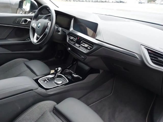 BMW 120 120i Sedan Sport Line