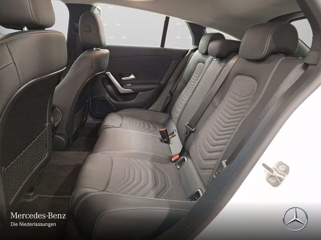 Mercedes-Benz CLA 180 Shooting Brake