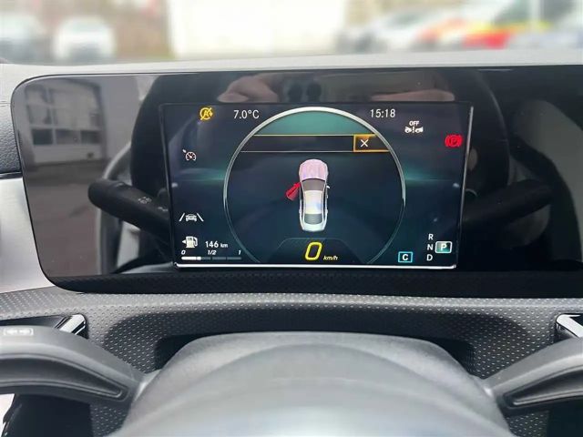 Mercedes-Benz CLA 250 4MATIC AMG Line Sedan