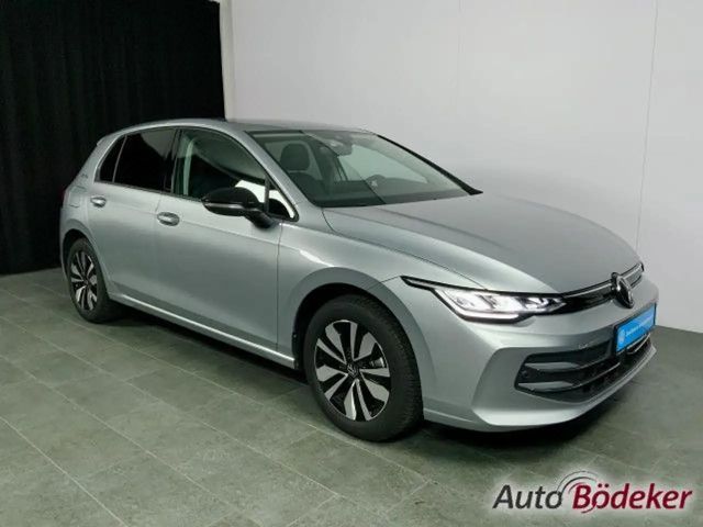Volkswagen Golf 1.5 eTSI DSG
