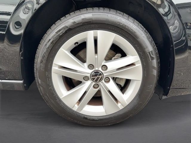 Volkswagen Golf DSG Life