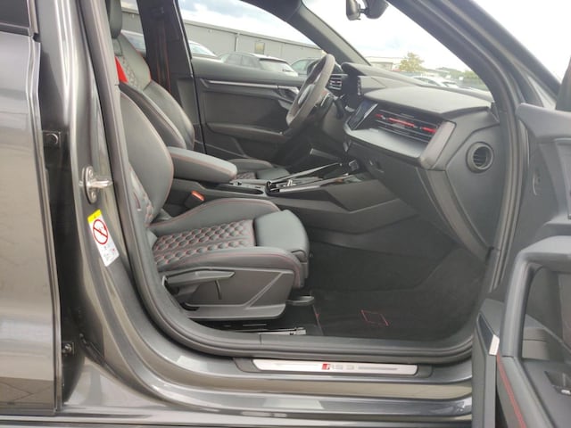 Audi RS3 Quattro S-Tronic Sedan