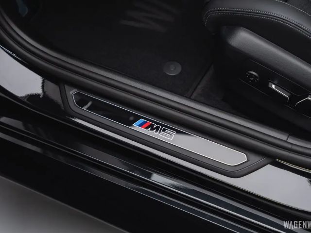 BMW M5 Touring PANORAMA AHK B&W COMFORT-PAKET ALLBLACK