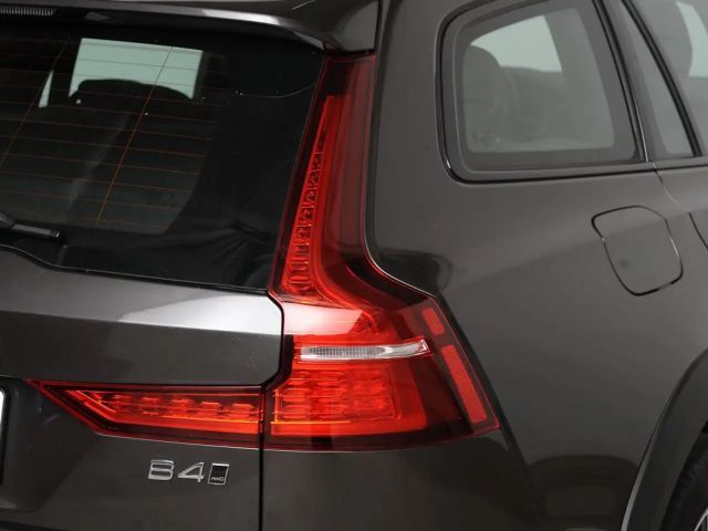 Volvo V60 Cross Country AWD Plus