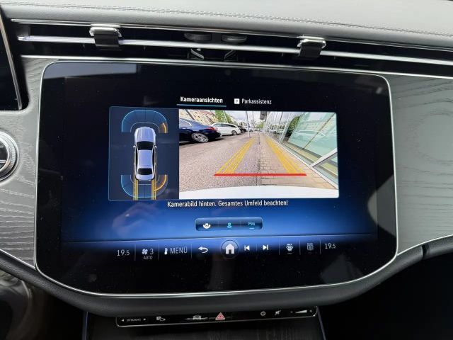 Mercedes-Benz E 200 AMG Line Sedan