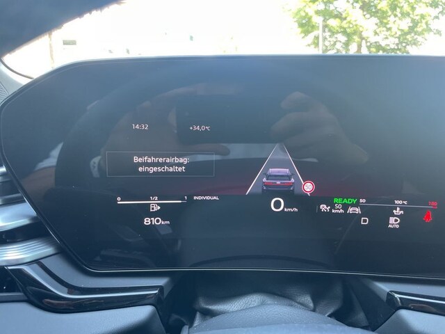 Audi A6 Avant Quattro S-Tronic