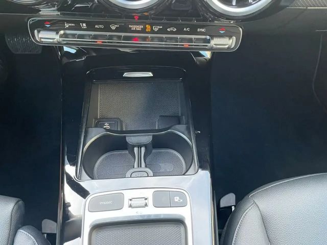 Mercedes-Benz A 200 Progressive