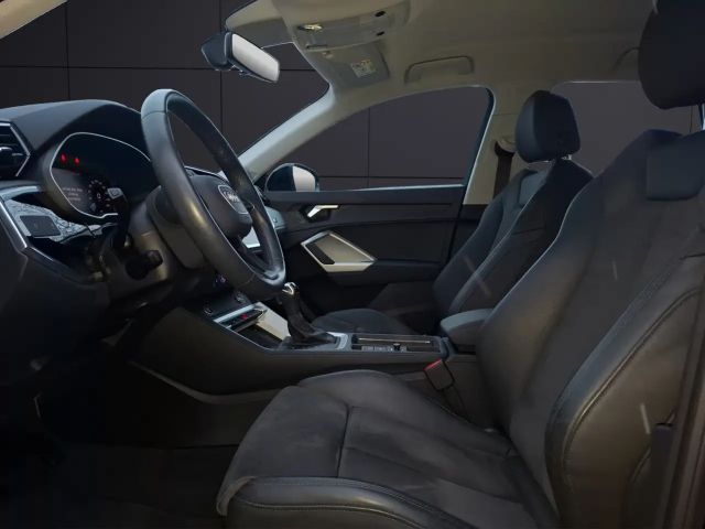 Audi Q3 35 TFSI S-Tronic