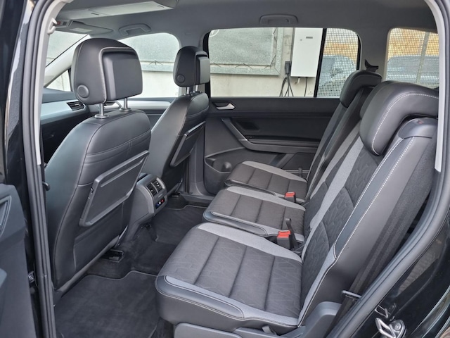 Volkswagen Touran 1.5 TSI DSG