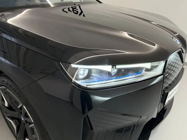 BMW iX xDrive50