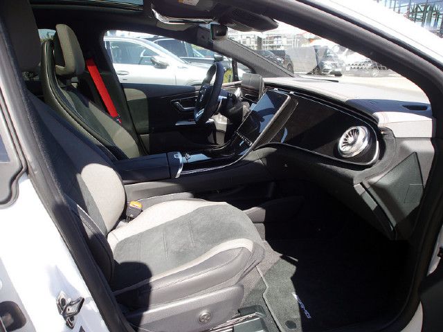 Mercedes-Benz EQE 43 4MATIC Sedan