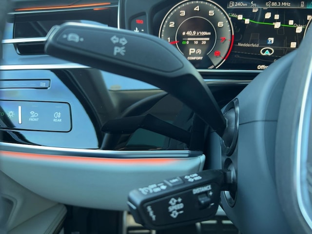 Audi A8 60 TFSI Lang Quattro