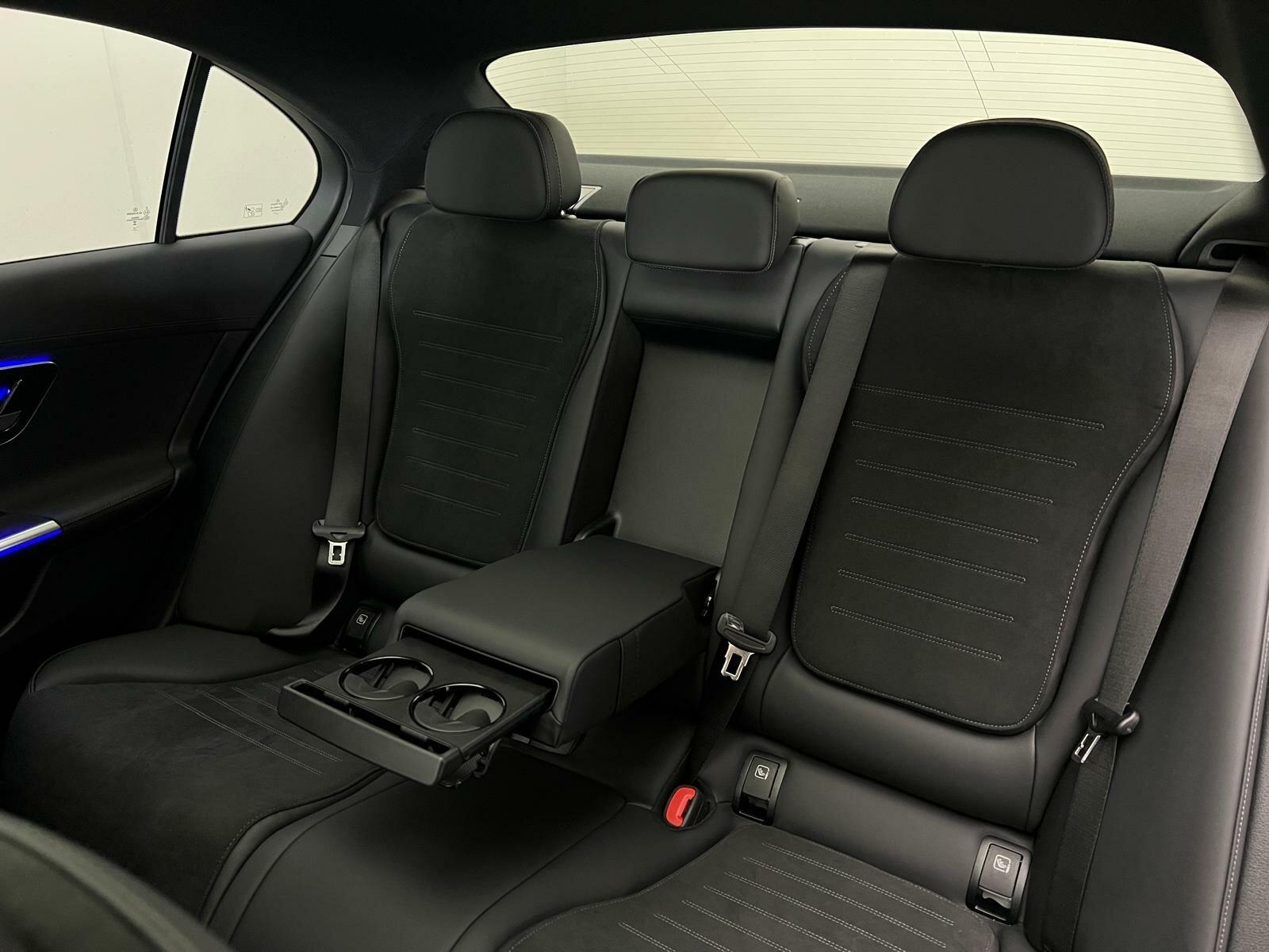 Mercedes-Benz C 180 AMG Line Sedan