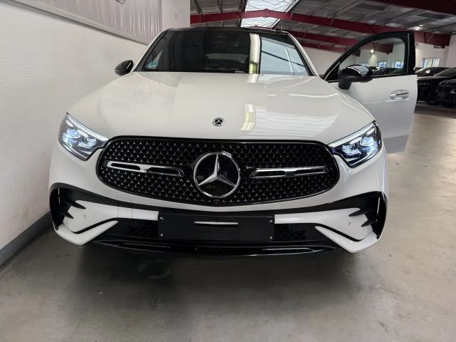 Mercedes-Benz GLC 220 AMG Line Coupé GLC 220 d