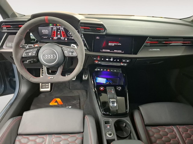 Audi RS3 Quattro S-Tronic Sedan