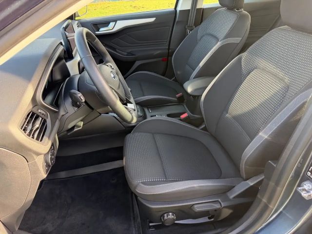 Ford Focus Cool & Connect Wagon