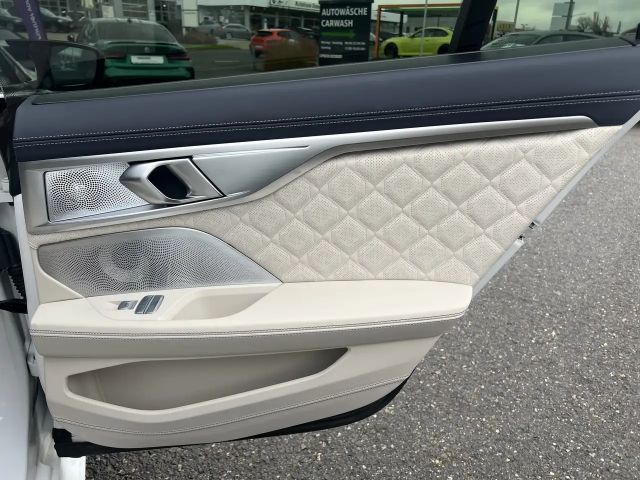 BMW M8 Competition Coupé Gran Coupé