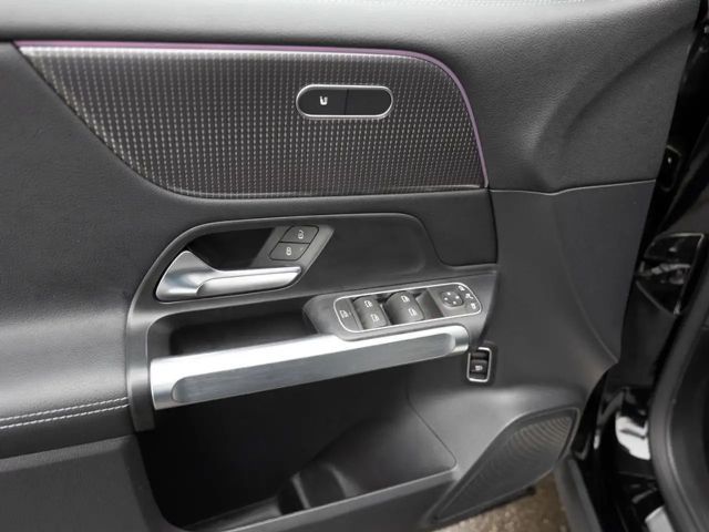 Mercedes-Benz EQB 300 4MATIC Progressive