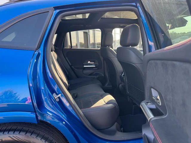 Mercedes-Benz GLA 200 AMG Line