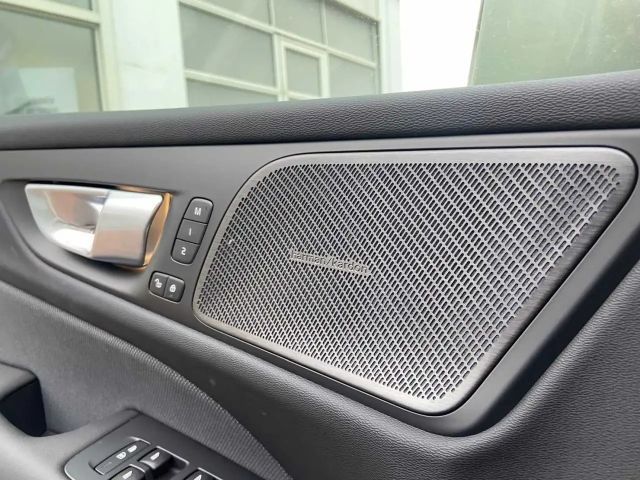 Volvo V60 Cross Country AWD Ultimate