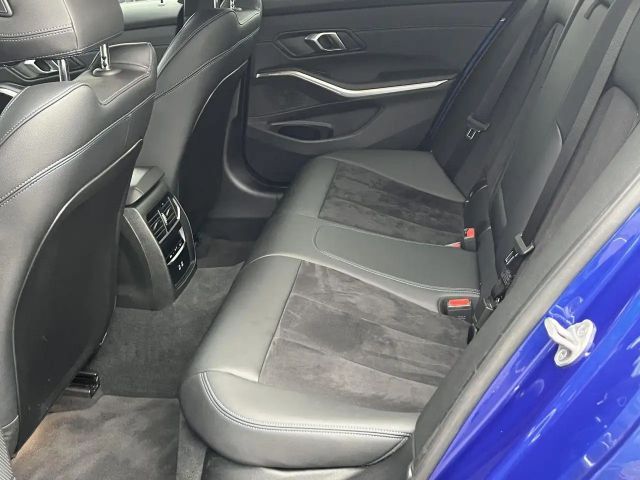 BMW 330 330i M-Sport Sedan xDrive