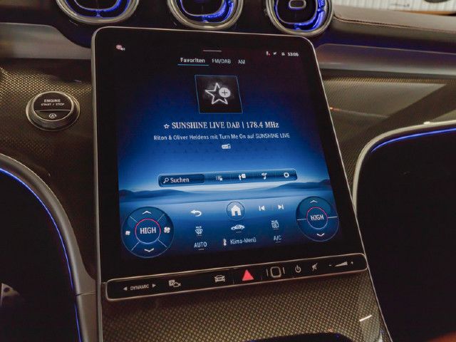 Mercedes-Benz C 200 AMG Line Sedan