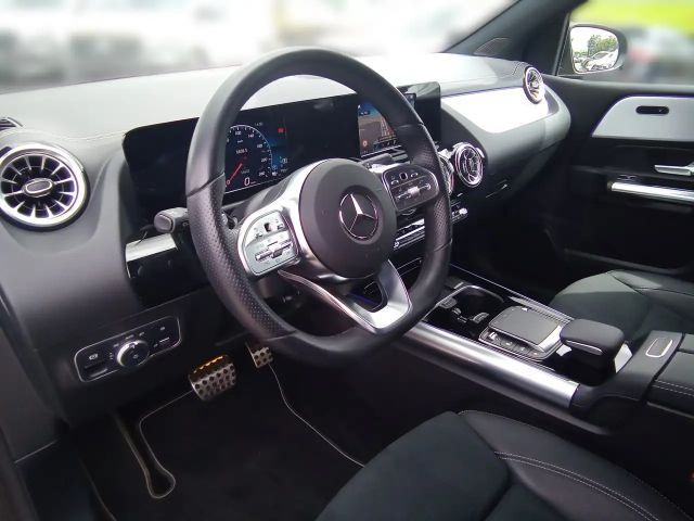 Mercedes-Benz B 250 AMG Line B 250 e