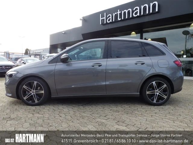 Mercedes-Benz B 180 Progressive Sedan