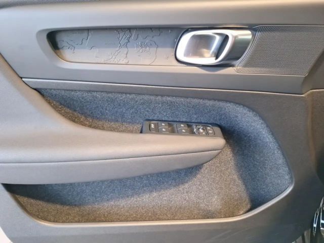 Volvo C40 AWD Core Recharge Twin Engine