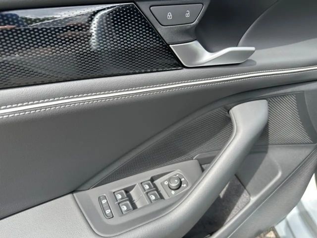 Volkswagen Passat 1.5 eTSI Business DSG