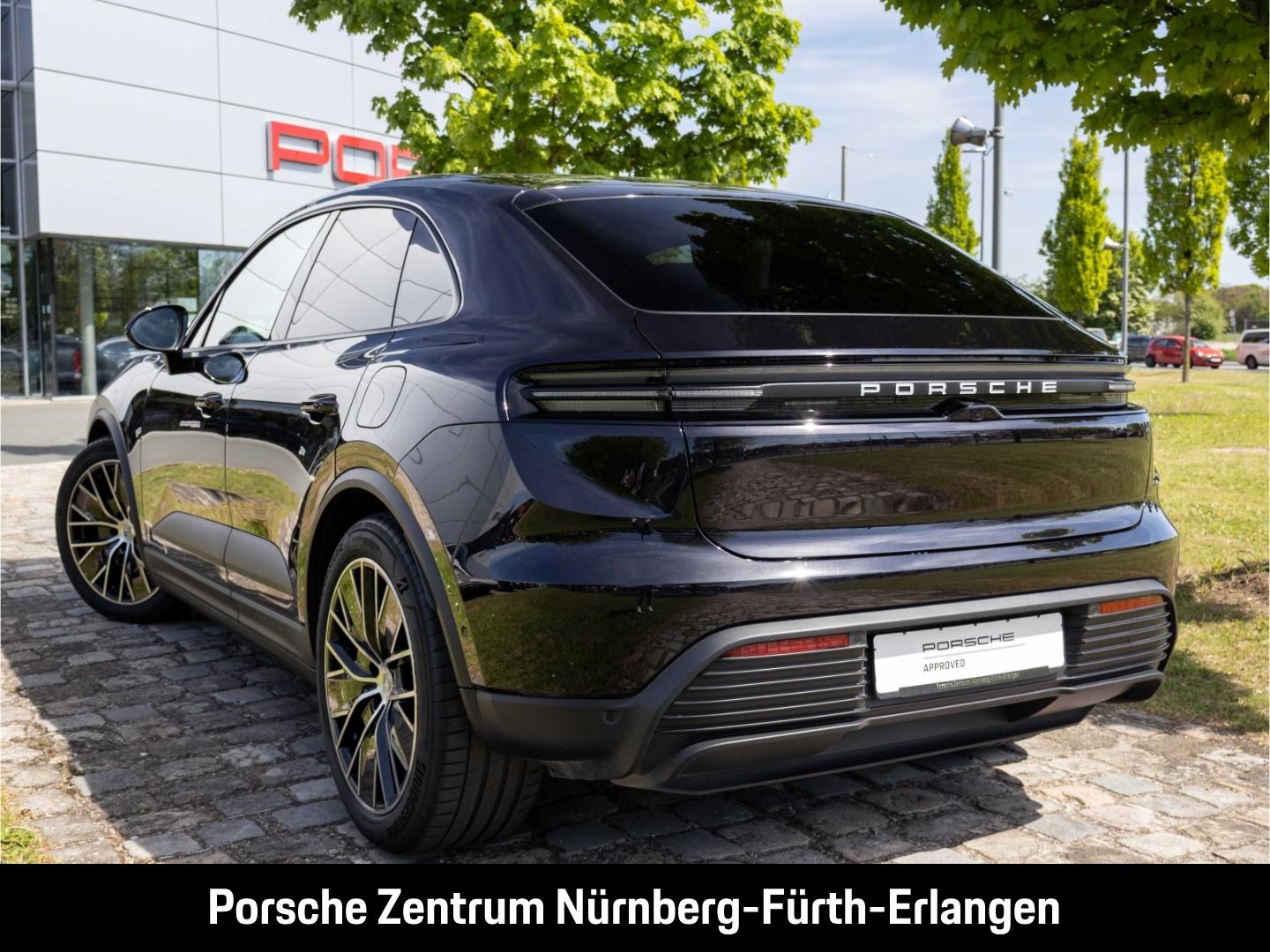 Porsche Macan BOSE Panoramadach Luftfederung Lenkradheiz