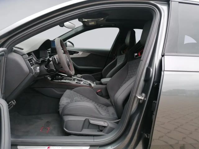 Audi RS4 Competition