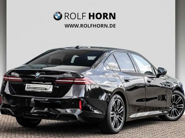 BMW 520 520i M-Sport Sedan