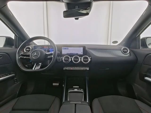 Mercedes-Benz EQA 350 4MATIC AMG Line