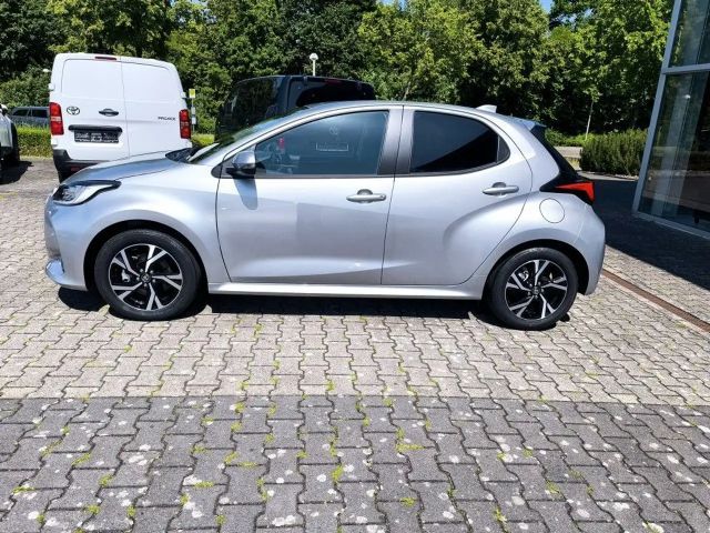 Toyota Yaris Hatchback Hybride VVT-i