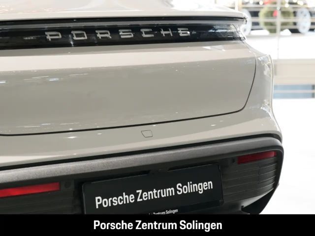 Porsche Taycan 4S
